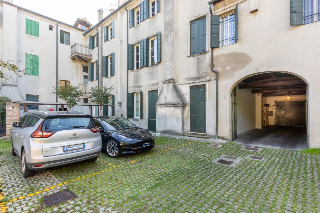 Casa Charleston In Palazzo Nobiliare Al Duomo Apartment Padova Exterior photo